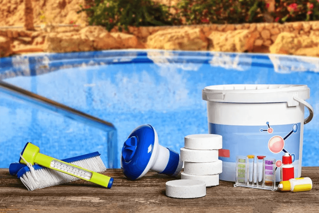 Swimming-pool-chemicals